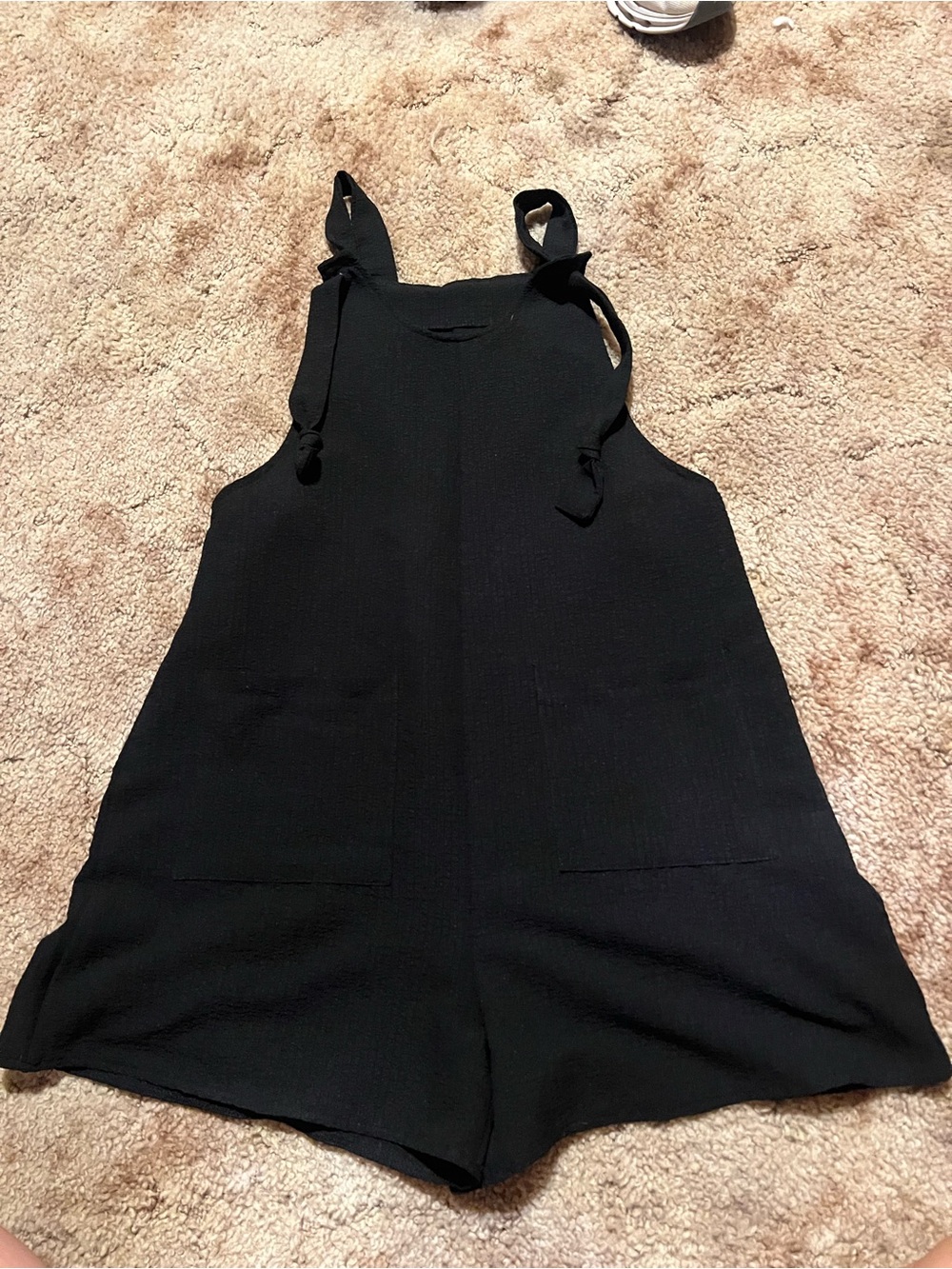 SHEIN Black Tie-Shoulder Romper